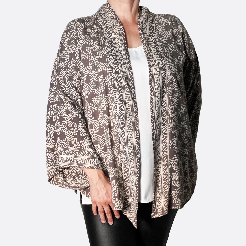 Novica 100% Rayon Stone Gray Kimono Cardigan XL 1X 2X Geometric Print Wrap